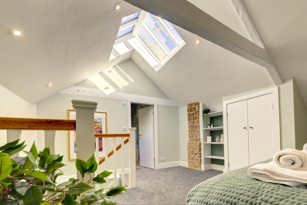 The Nook - A Modern 2 Bedroom Loft With Parking Ripon Exterior foto